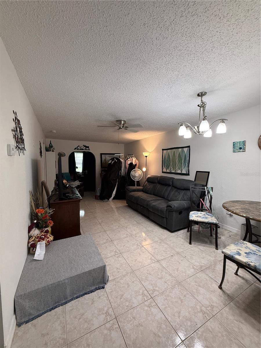 1196 MISSION CIRCLE 46E