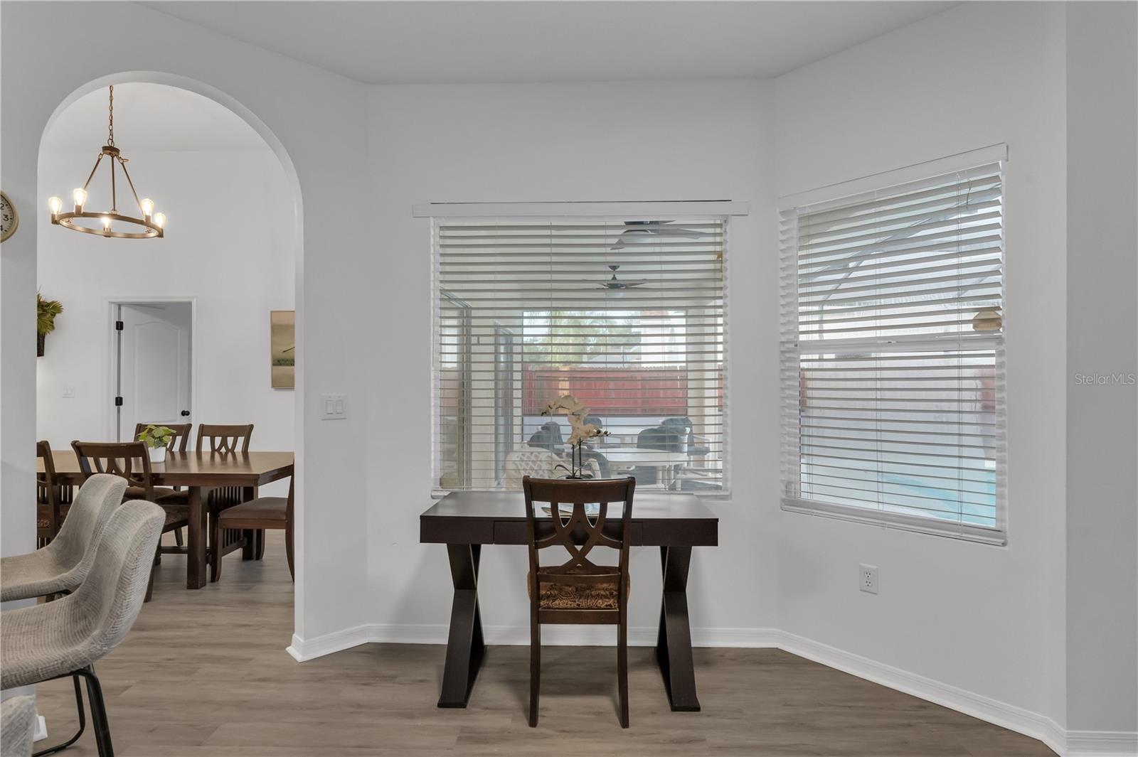 8821 KENSINGTON COURT