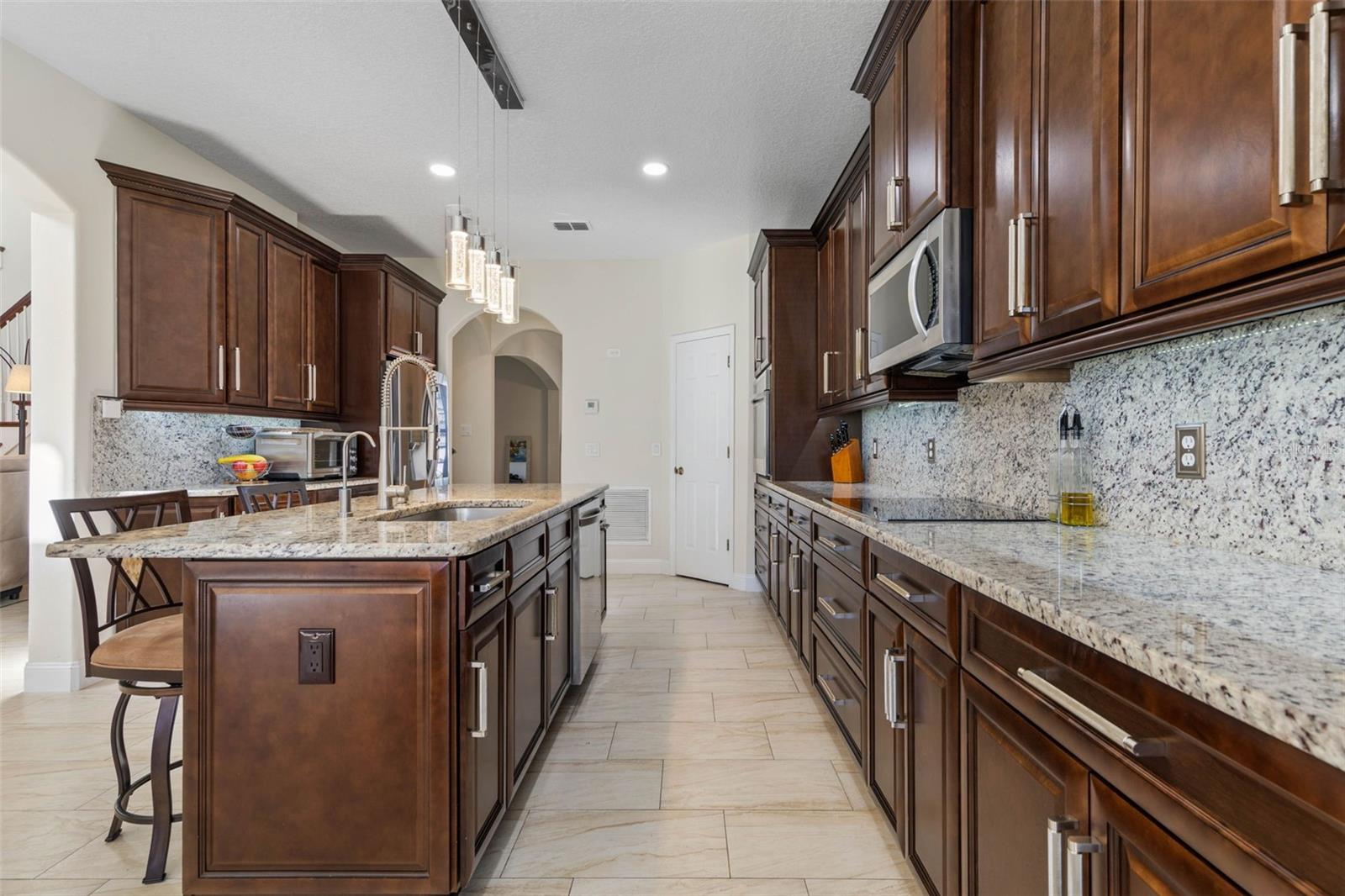 INDIAN HILLS - Residential