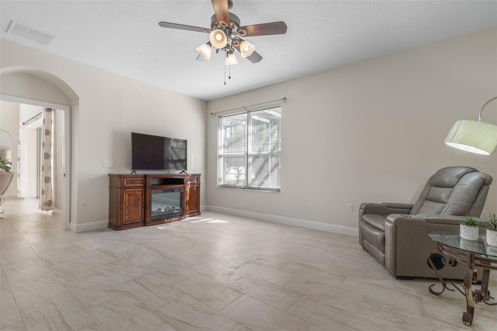 INDIAN HILLS - Residential