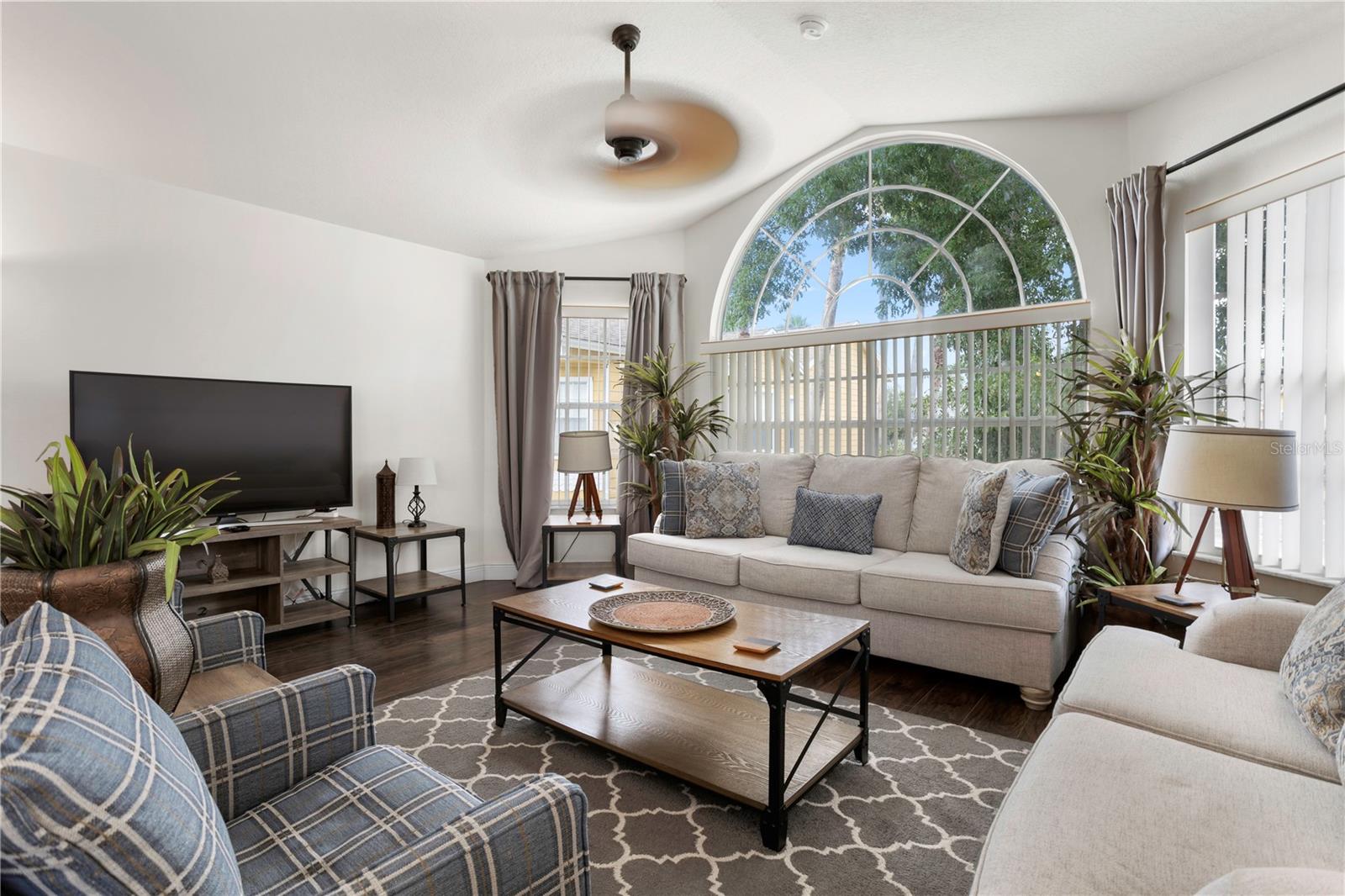 VILLAS AT ISLAND CLUB PH 2 BLDG P - Residential