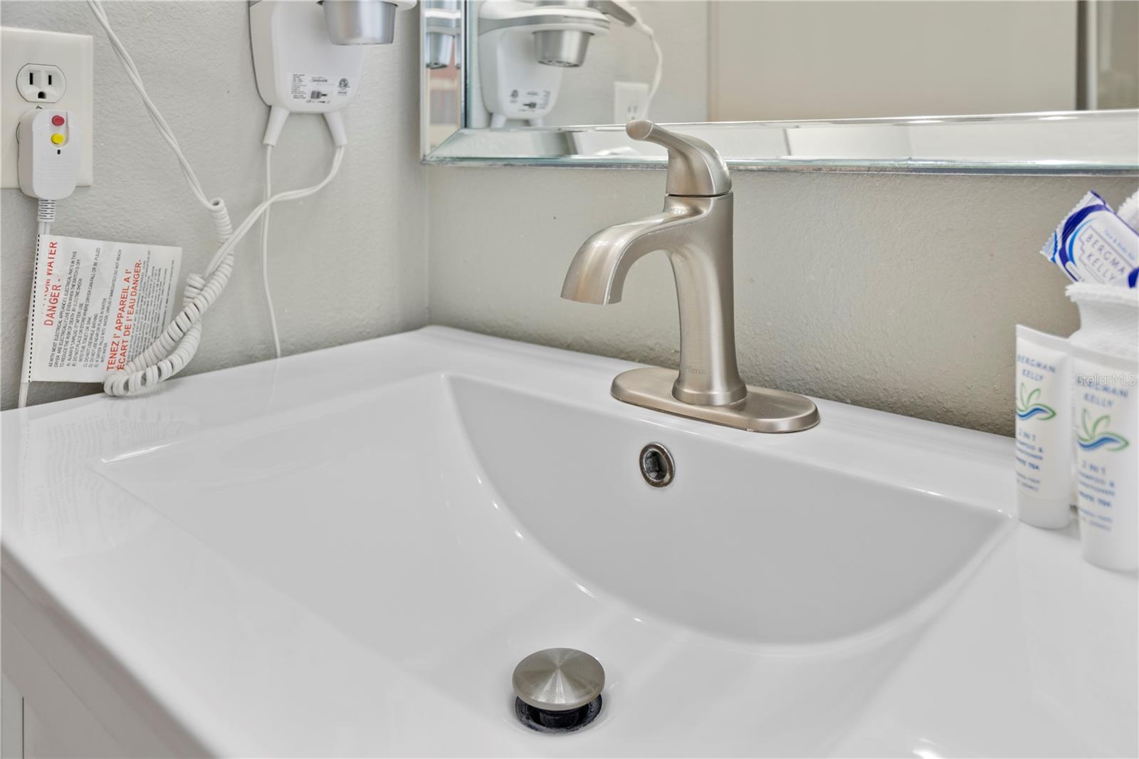 VILLAS AT ISLAND CLUB PH 2 BLDG P - Residential