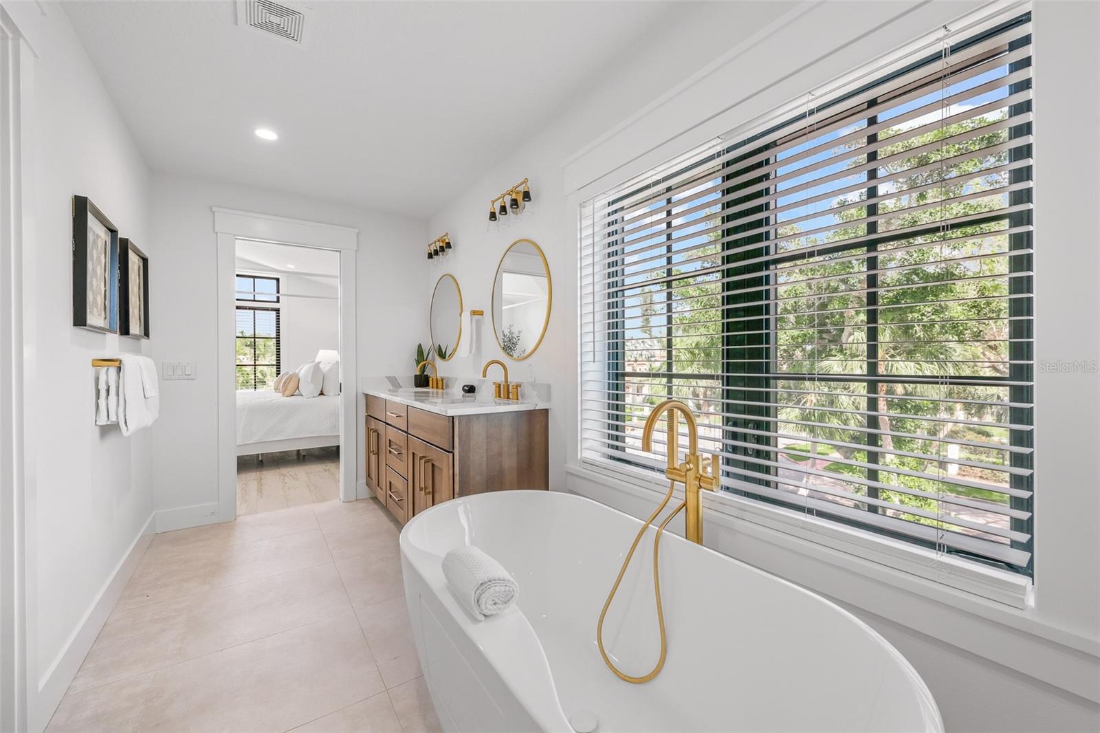 SAINT ARMANDS DIV JOHN RINGLING ESTATES - Residential