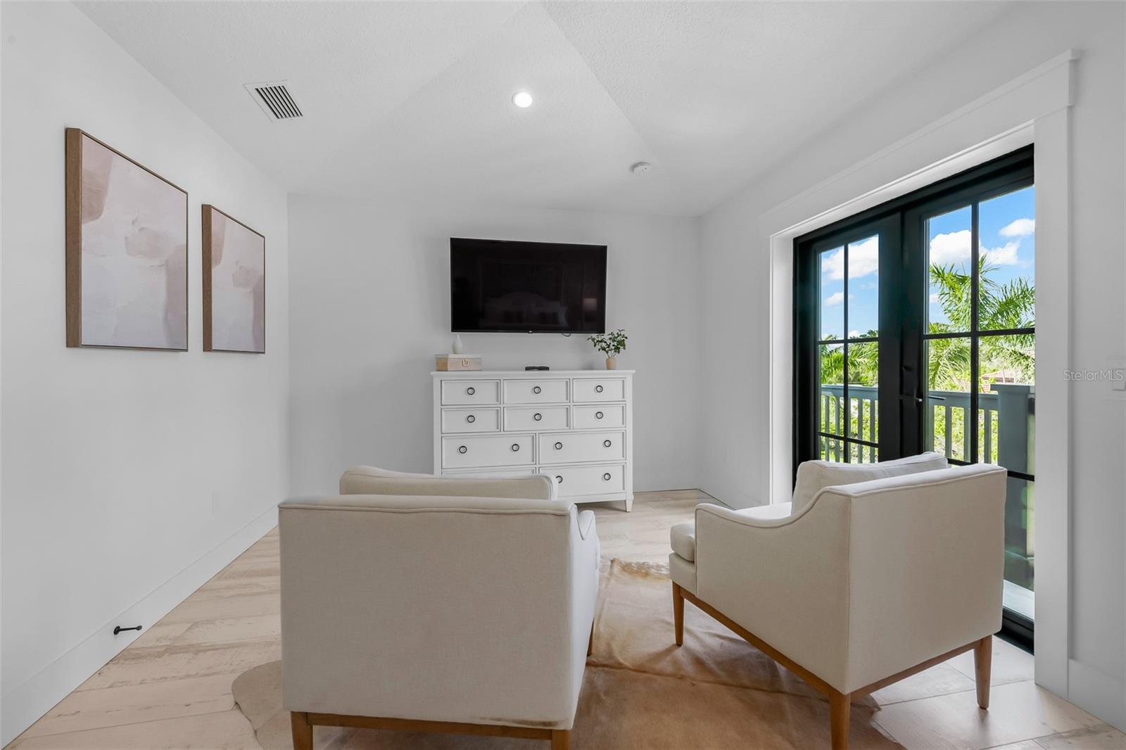 SAINT ARMANDS DIV JOHN RINGLING ESTATES - Residential