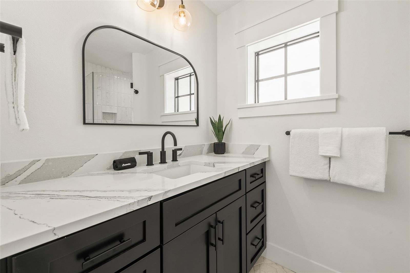 SAINT ARMANDS DIV JOHN RINGLING ESTATES - Residential