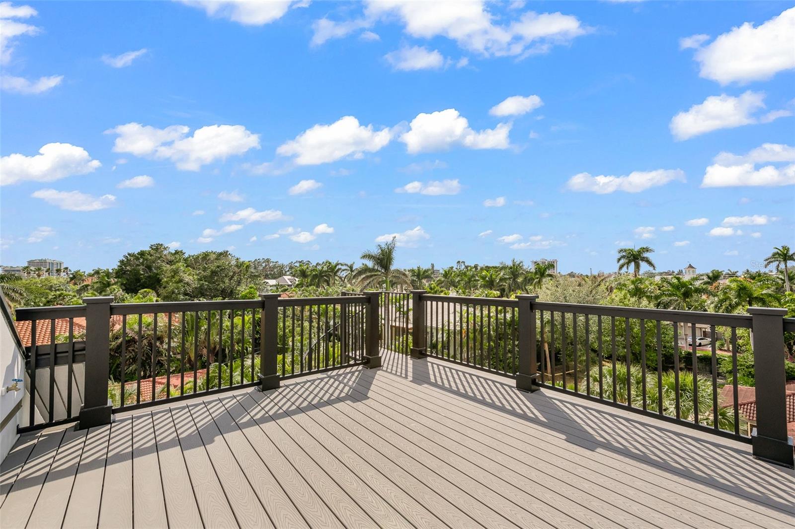 SAINT ARMANDS DIV JOHN RINGLING ESTATES - Residential