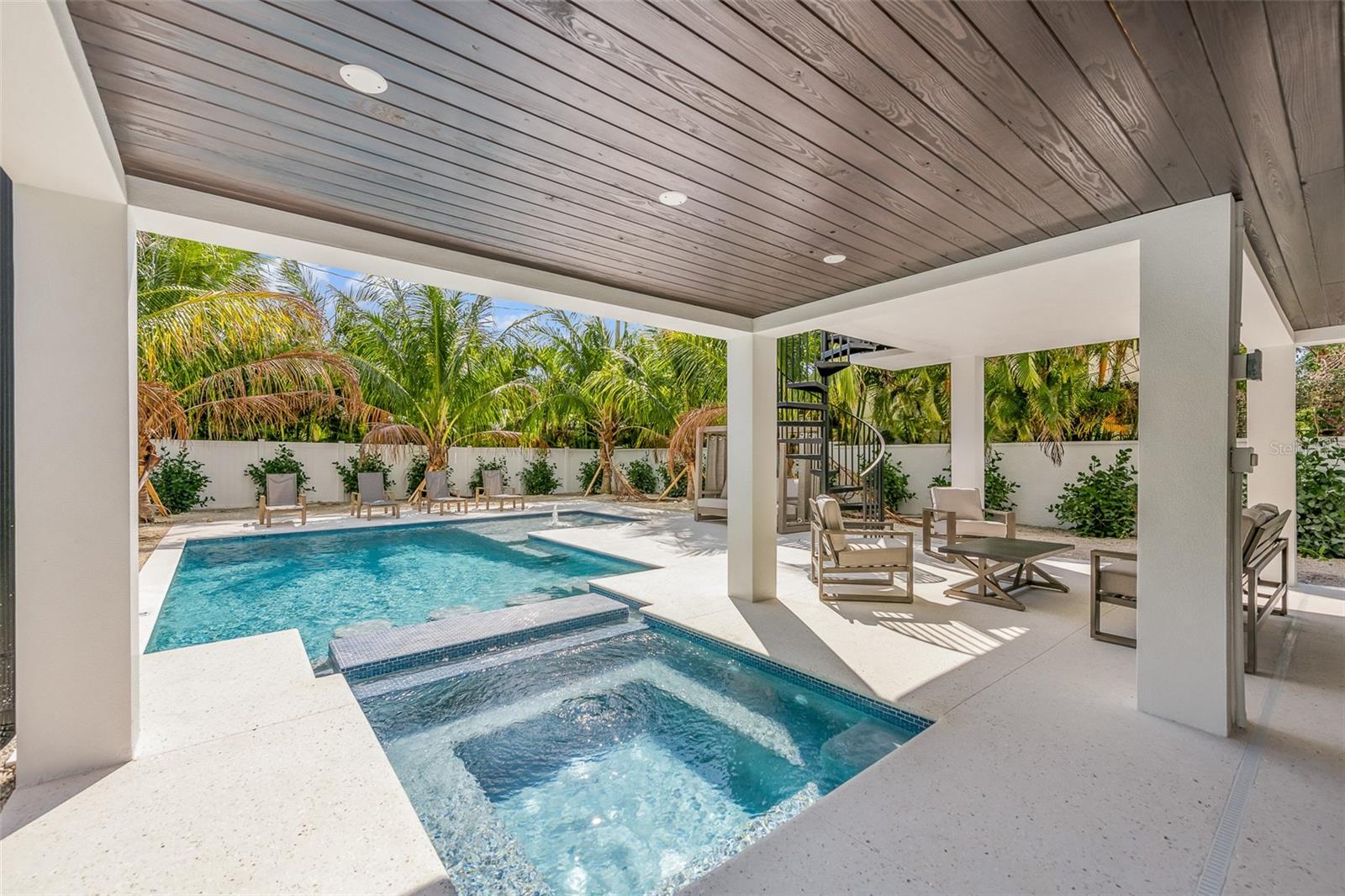 SAINT ARMANDS DIV JOHN RINGLING ESTATES - Residential