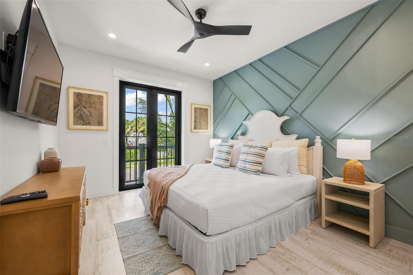 SAINT ARMANDS DIV JOHN RINGLING ESTATES - Residential