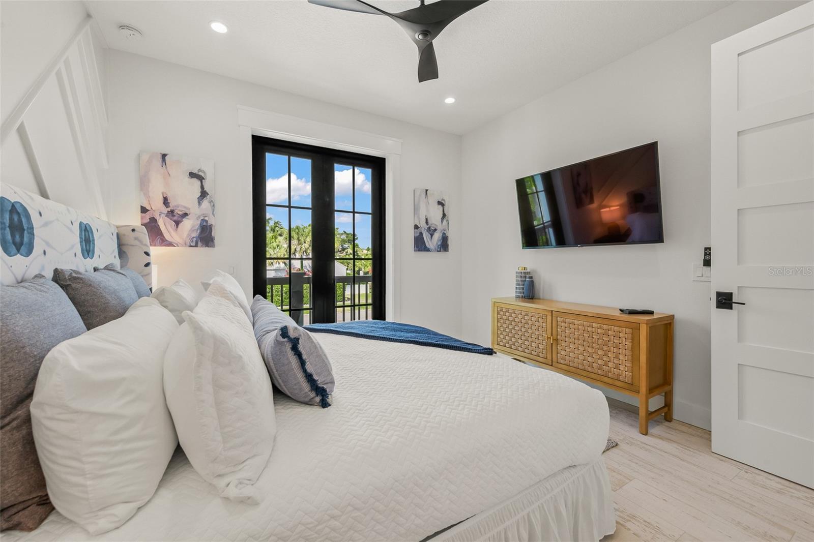 SAINT ARMANDS DIV JOHN RINGLING ESTATES - Residential