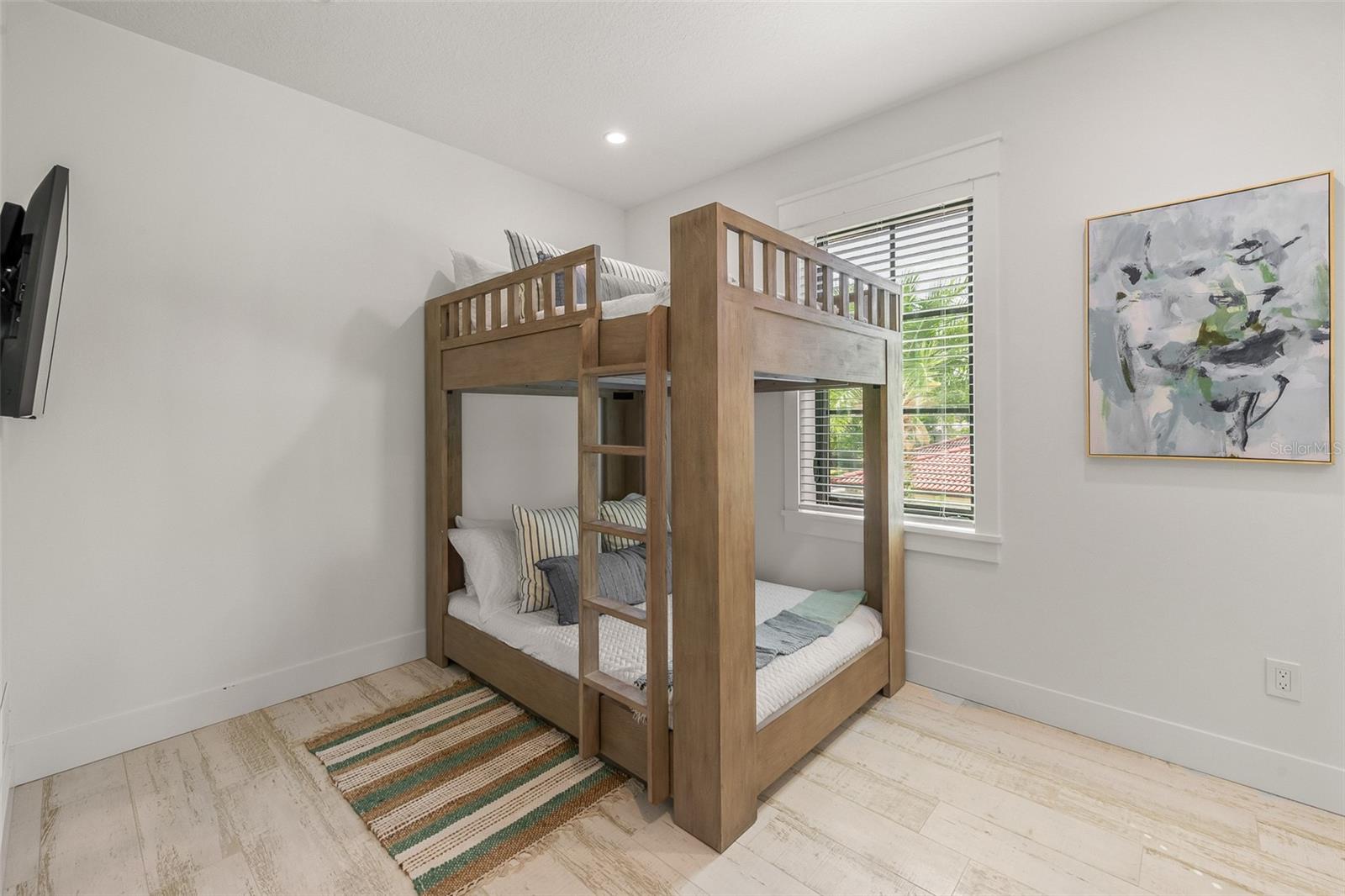 SAINT ARMANDS DIV JOHN RINGLING ESTATES - Residential