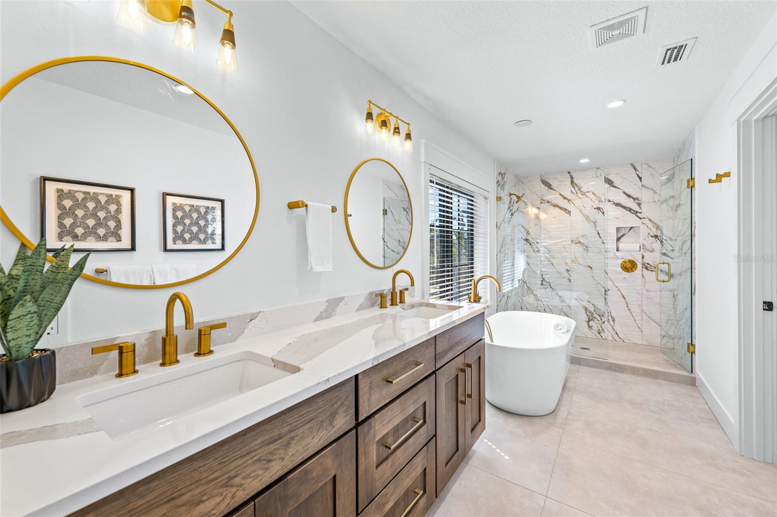 SAINT ARMANDS DIV JOHN RINGLING ESTATES - Residential