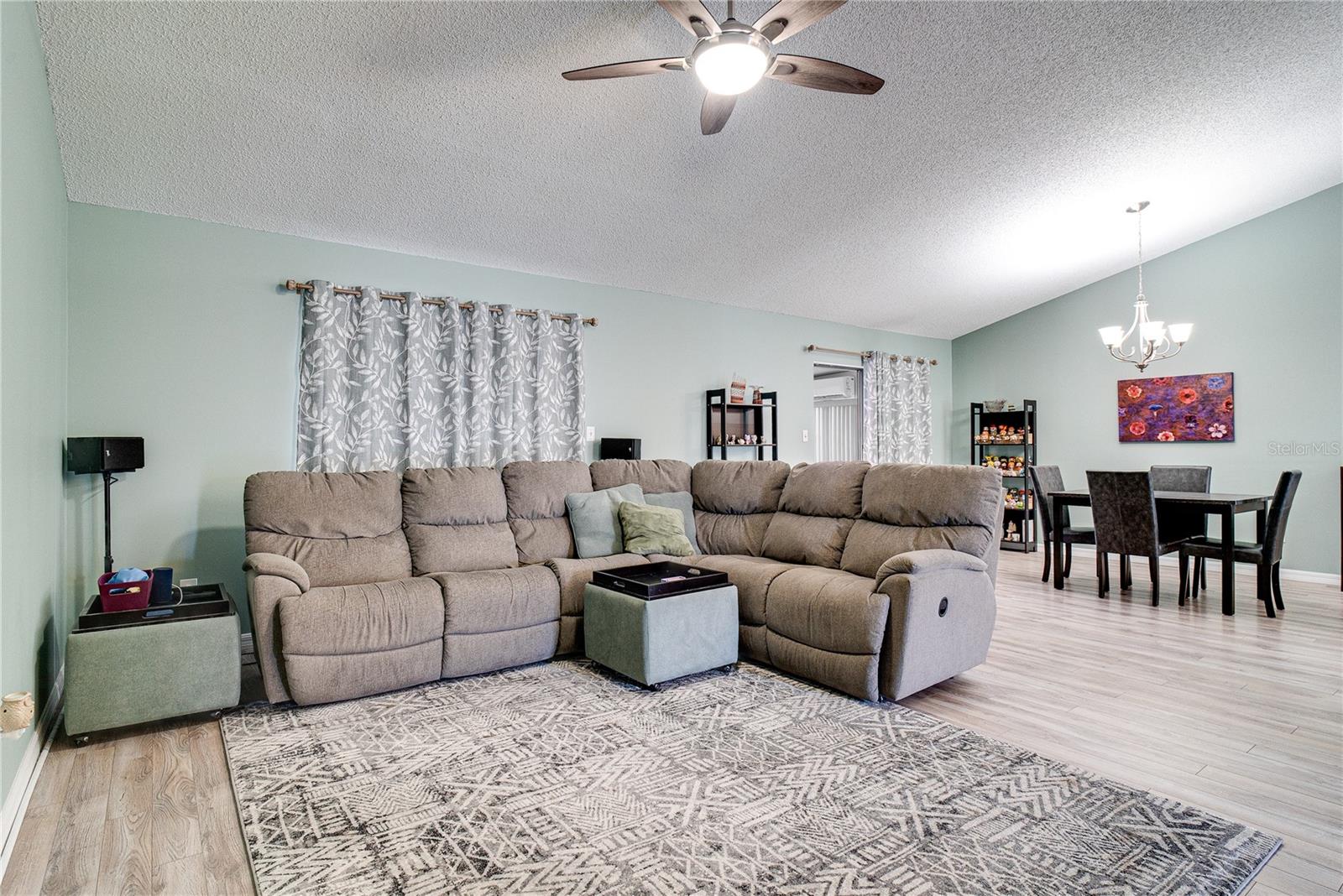 5517 W SACRAMENTO COURT