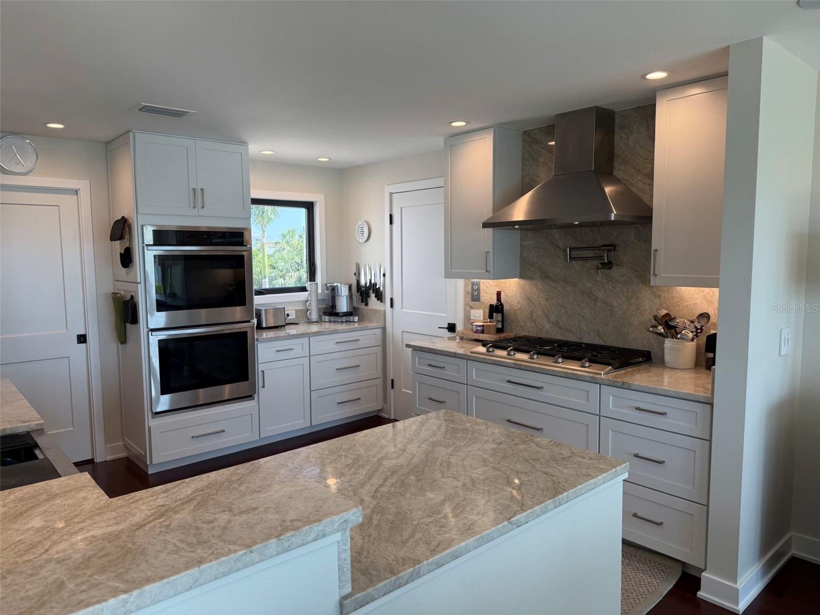 BAHIA SHORES - Residential
