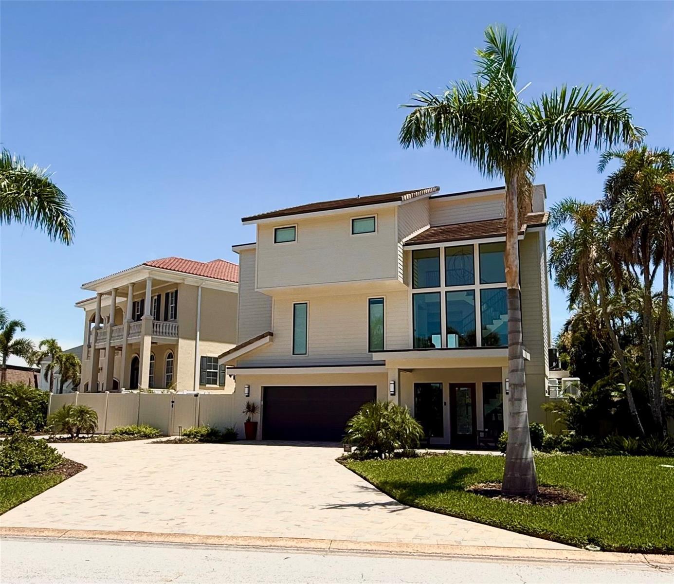 BAHIA SHORES - Residential
