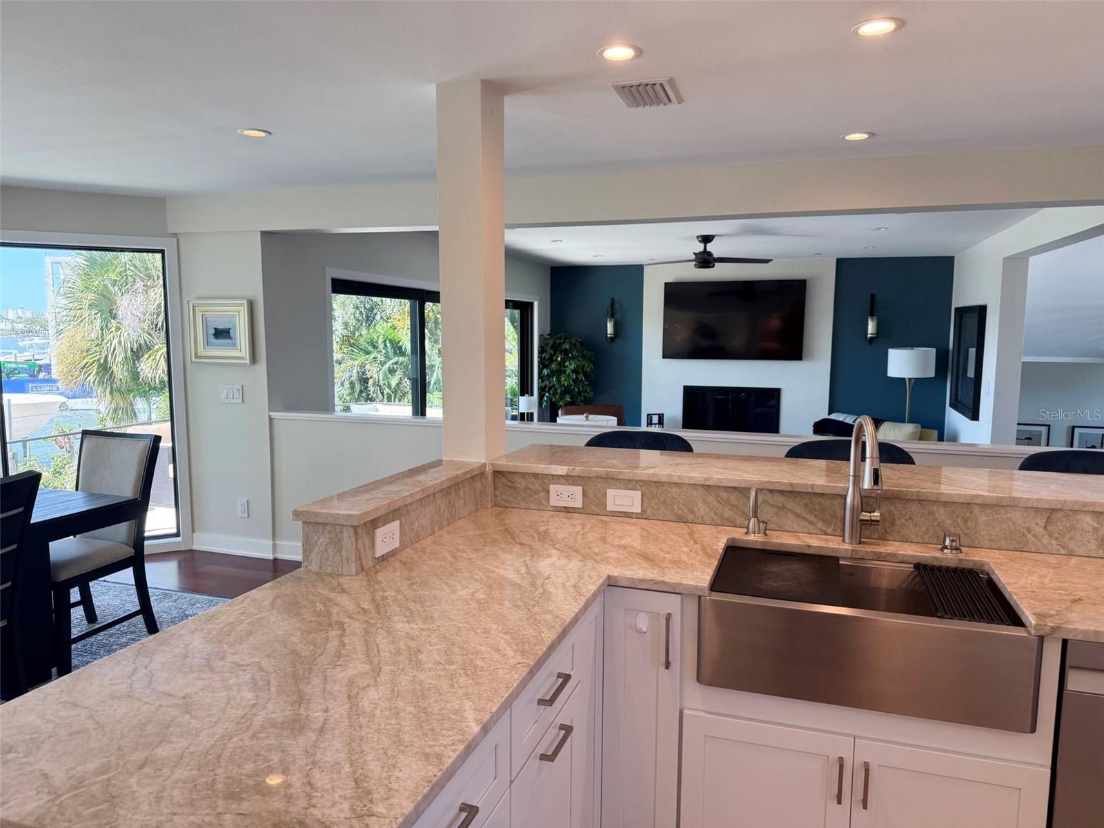 BAHIA SHORES - Residential