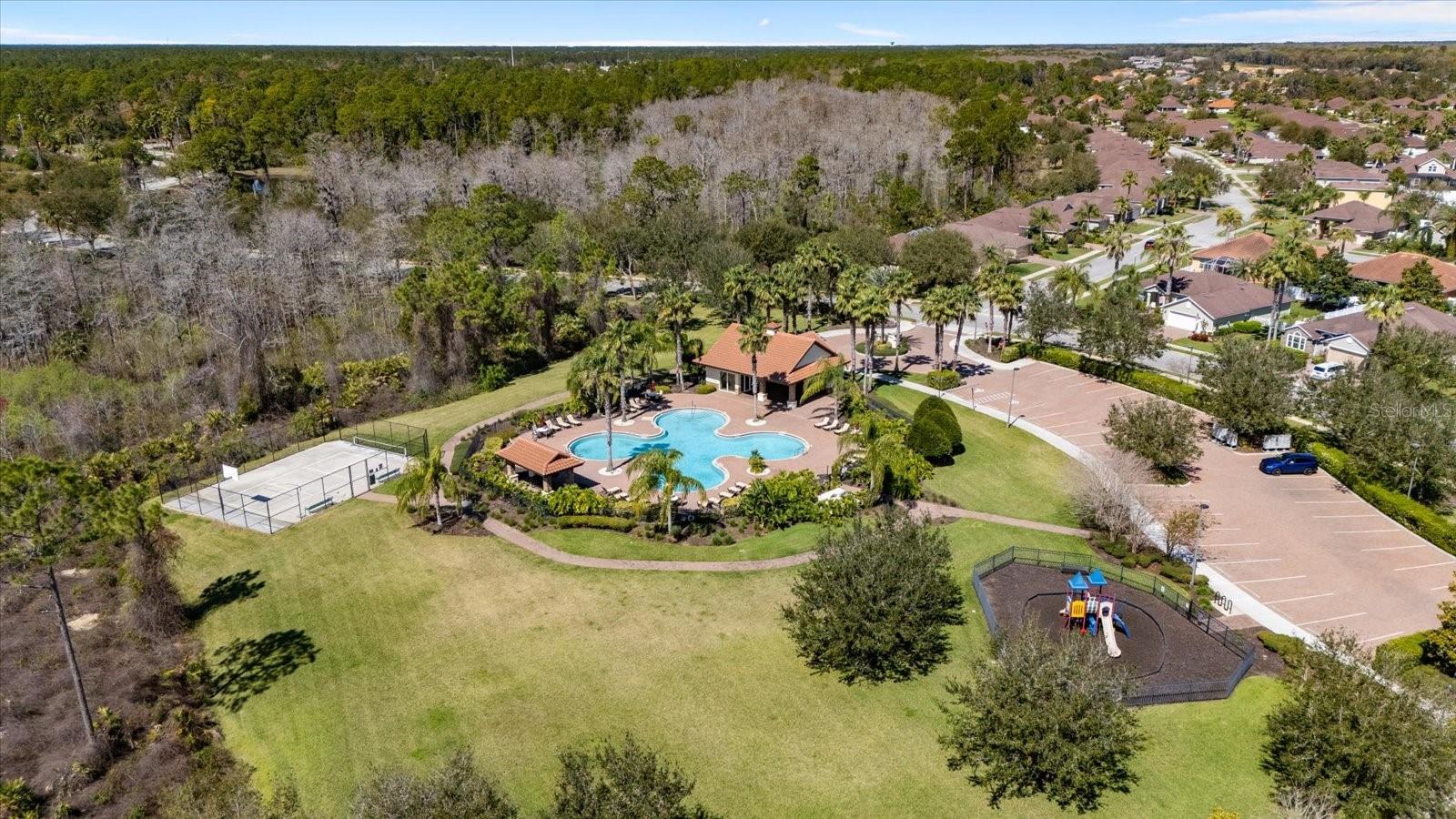 HIDDEN LAKES - Residential