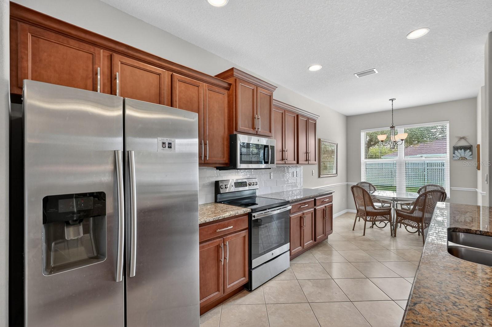 HIDDEN LAKES - Residential