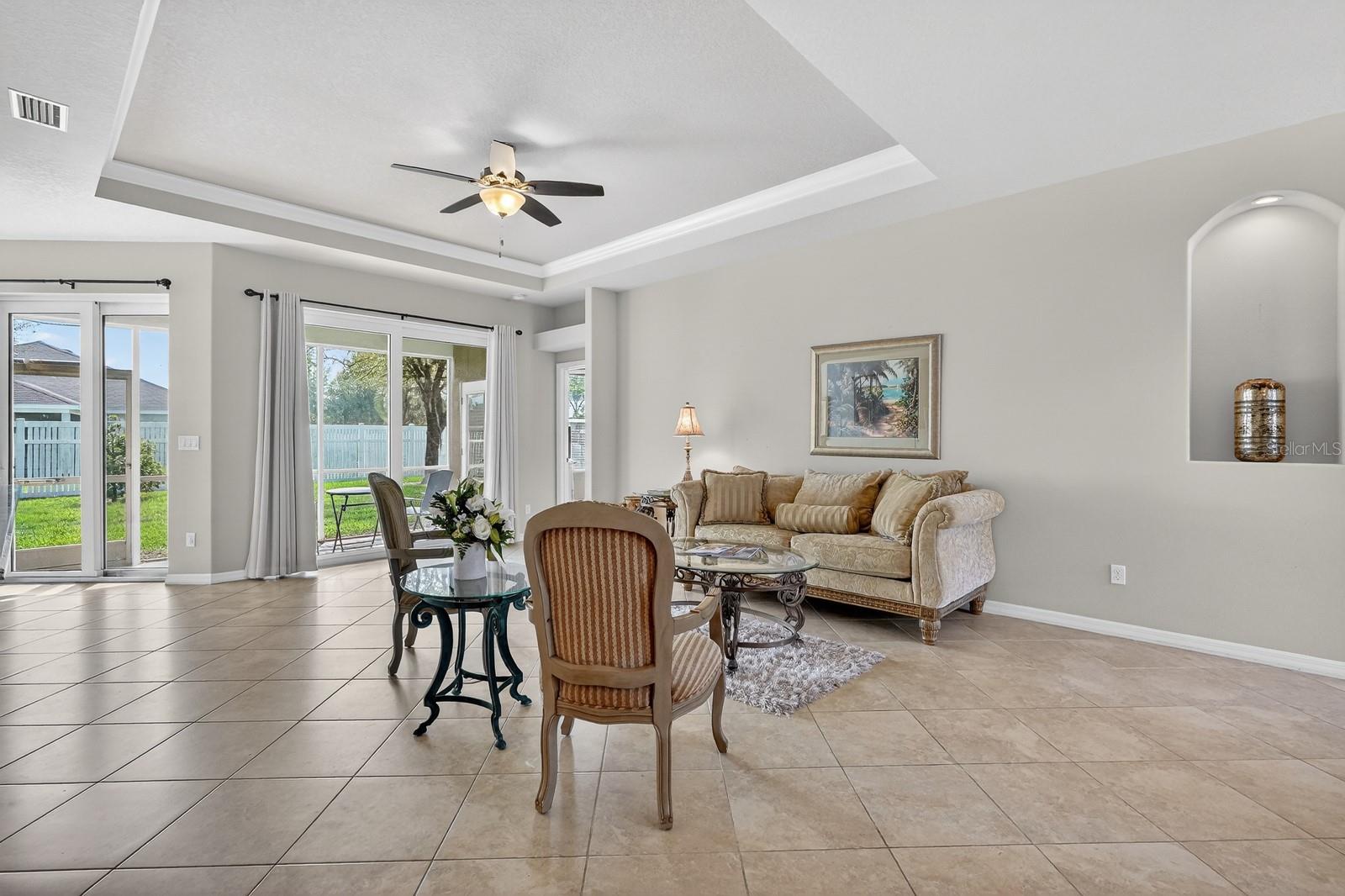 HIDDEN LAKES - Residential