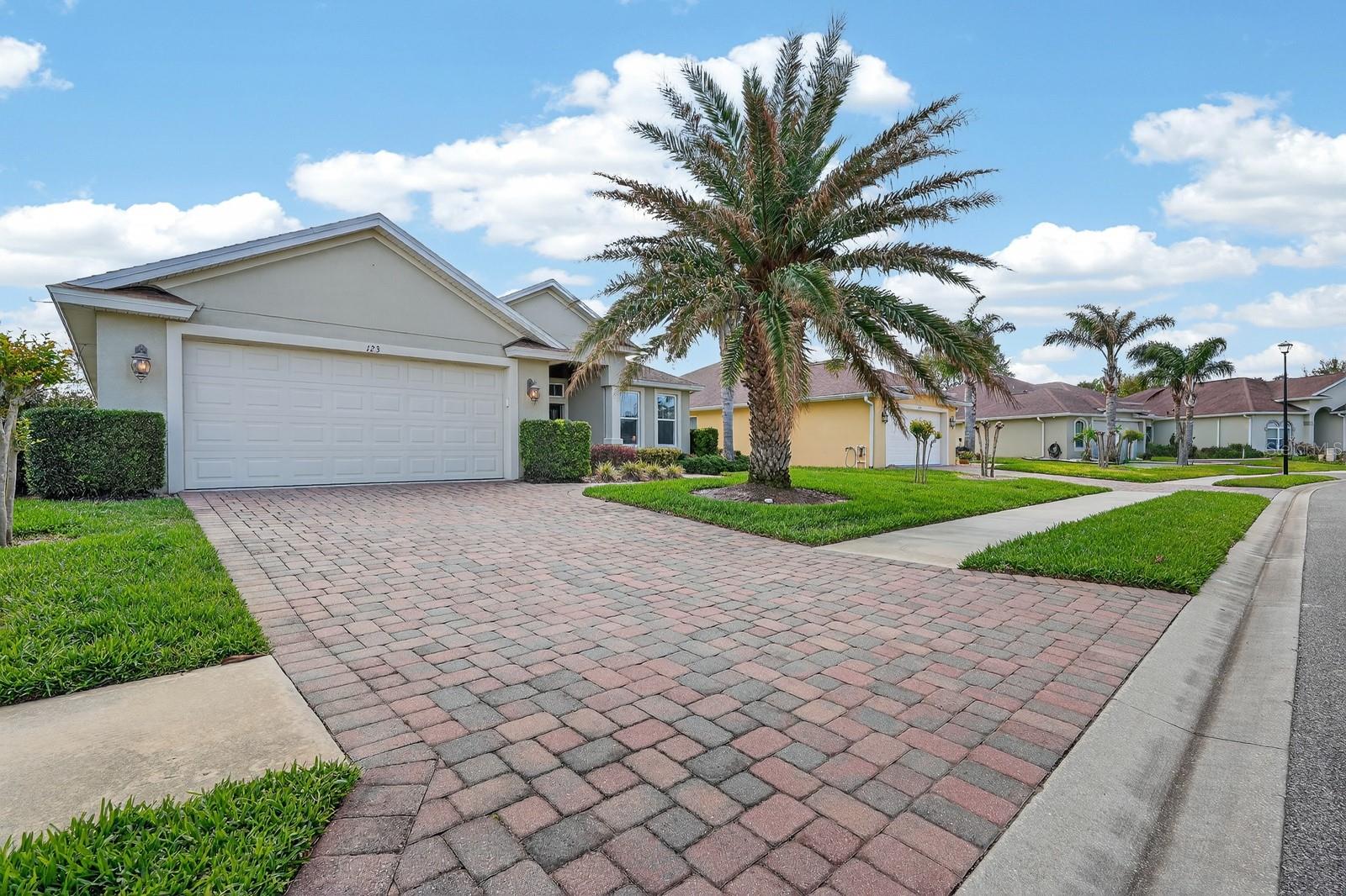 HIDDEN LAKES - Residential