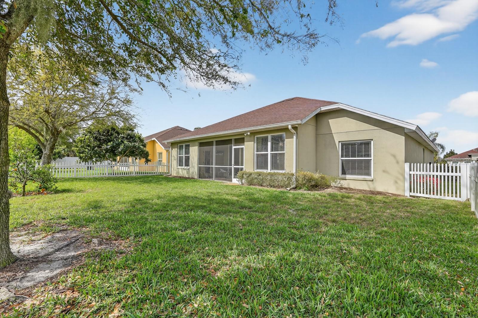 HIDDEN LAKES - Residential