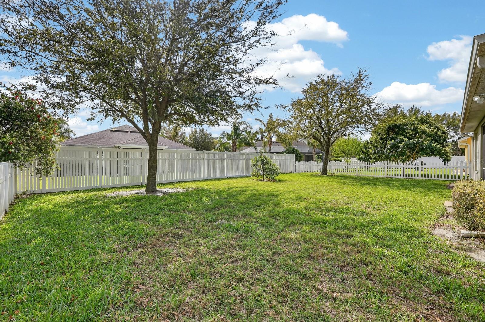 HIDDEN LAKES - Residential