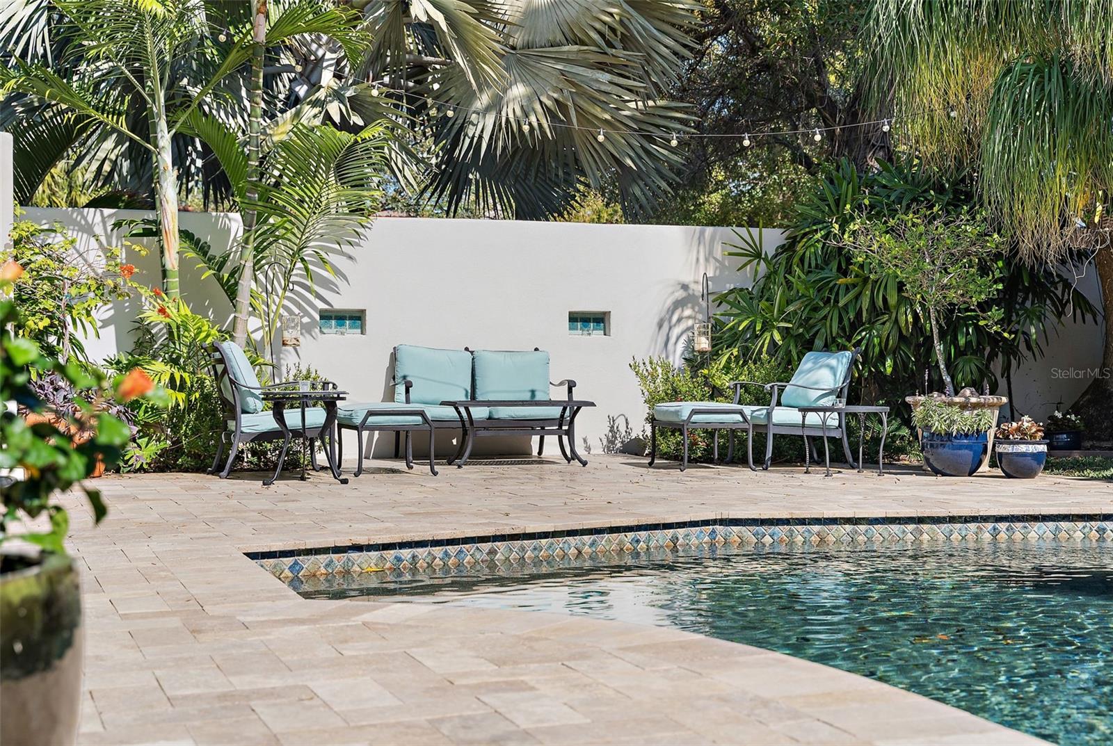 HANNAS SUB LOTS 29 & 30 LESS 3 FT FOR ALLEY - Residential