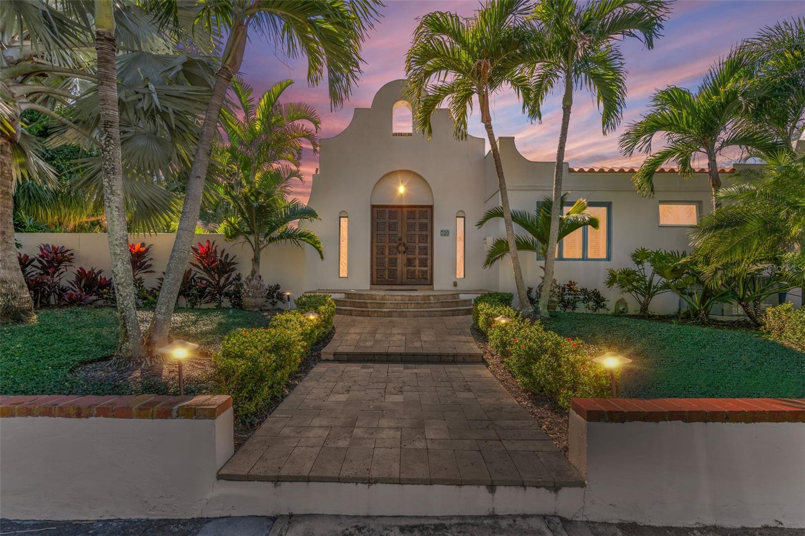 HANNAS SUB LOTS 29 & 30 LESS 3 FT FOR ALLEY - Residential