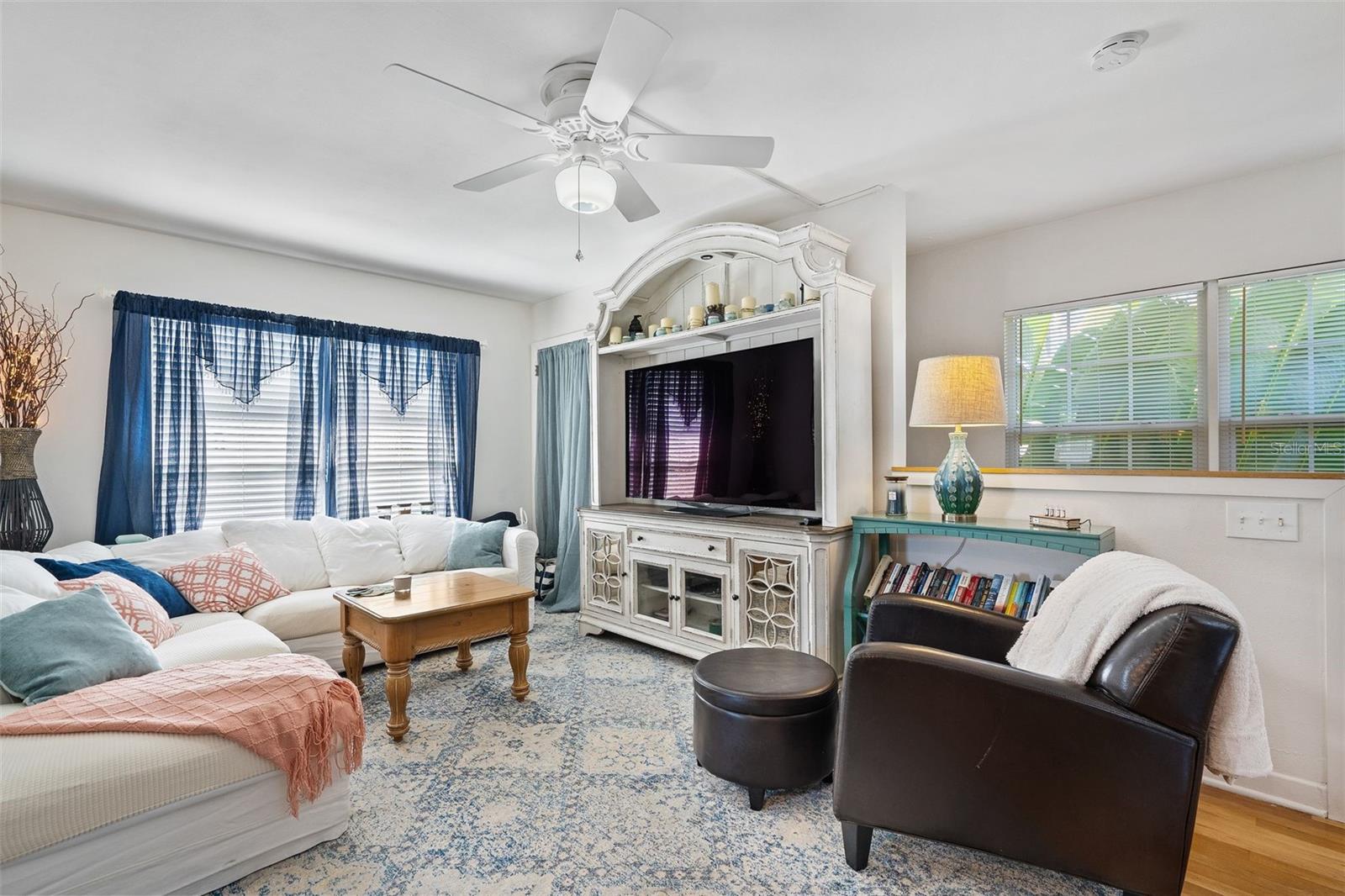 HANNAS SUB LOTS 29 & 30 LESS 3 FT FOR ALLEY - Residential