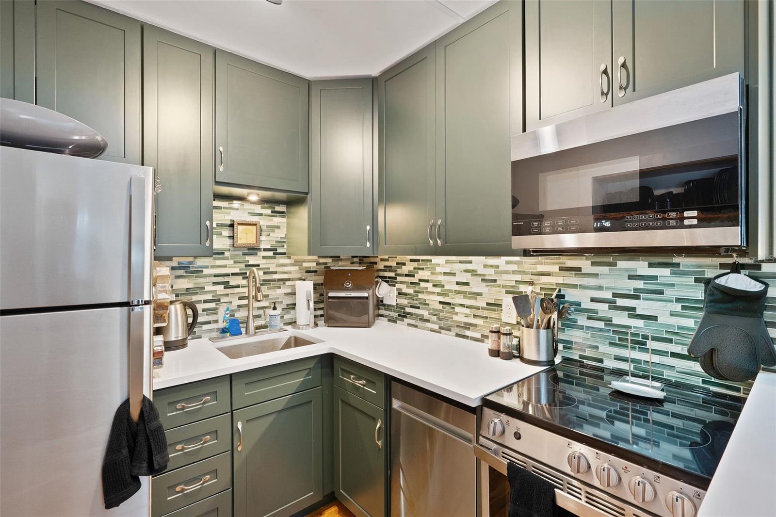 HANNAS SUB LOTS 29 & 30 LESS 3 FT FOR ALLEY - Residential