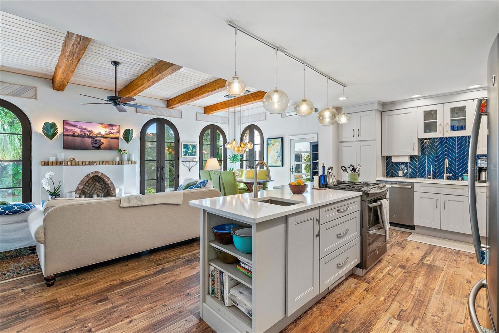 HANNAS SUB LOTS 29 & 30 LESS 3 FT FOR ALLEY - Residential