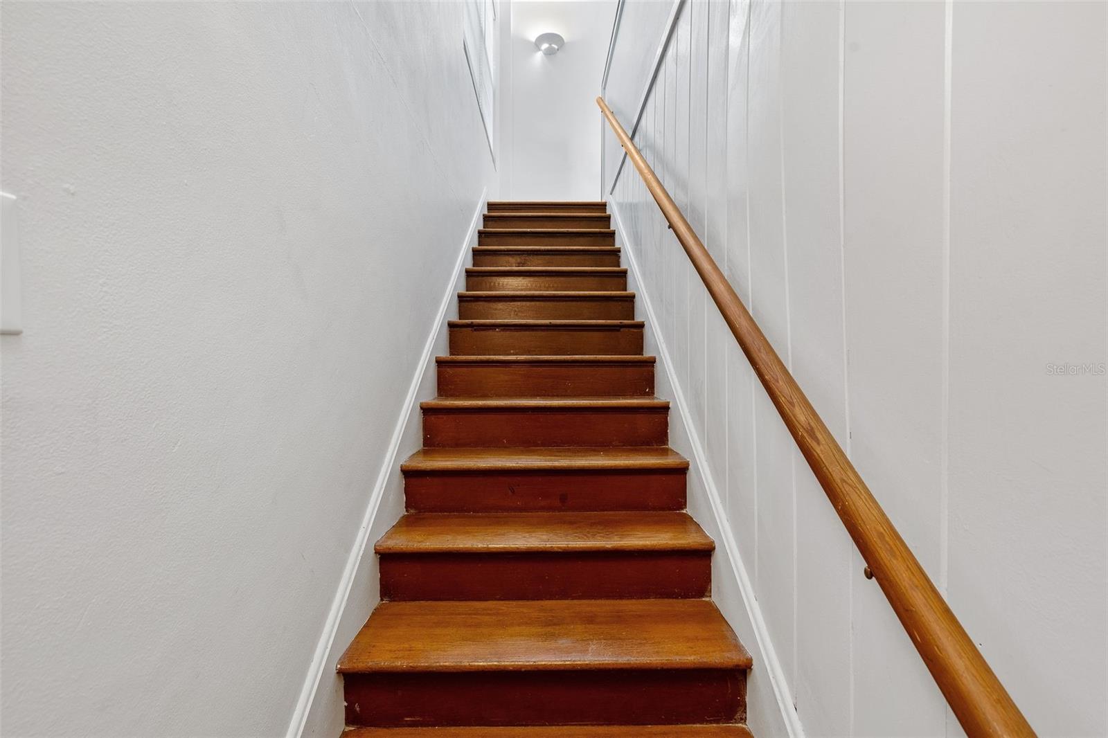 HANNAS SUB LOTS 29 & 30 LESS 3 FT FOR ALLEY - Residential