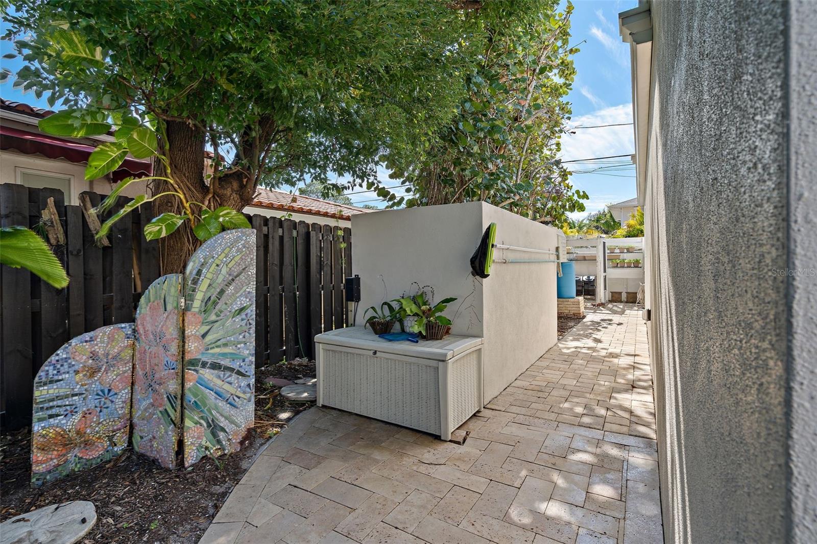 HANNAS SUB LOTS 29 & 30 LESS 3 FT FOR ALLEY - Residential