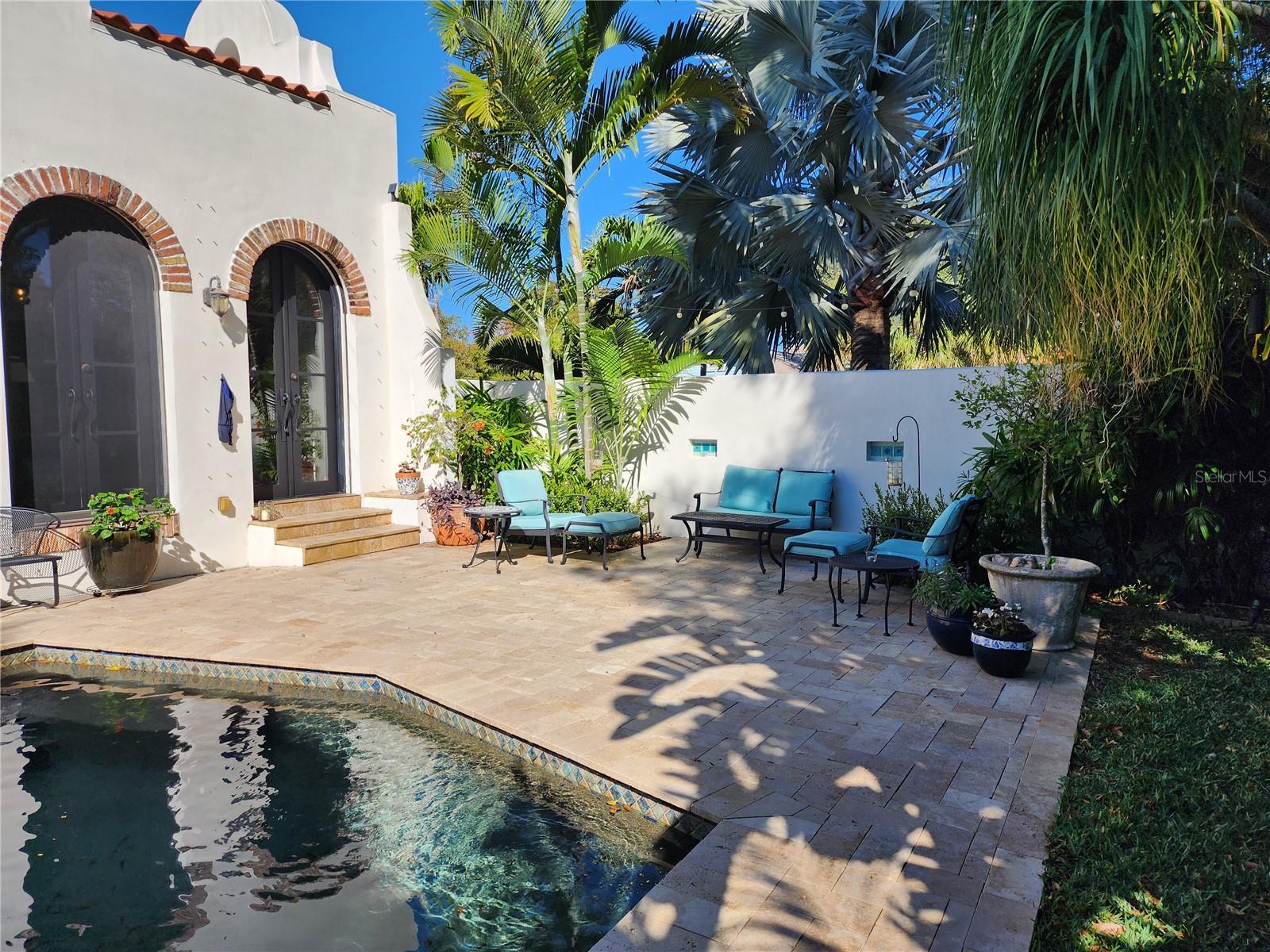 HANNAS SUB LOTS 29 & 30 LESS 3 FT FOR ALLEY - Residential