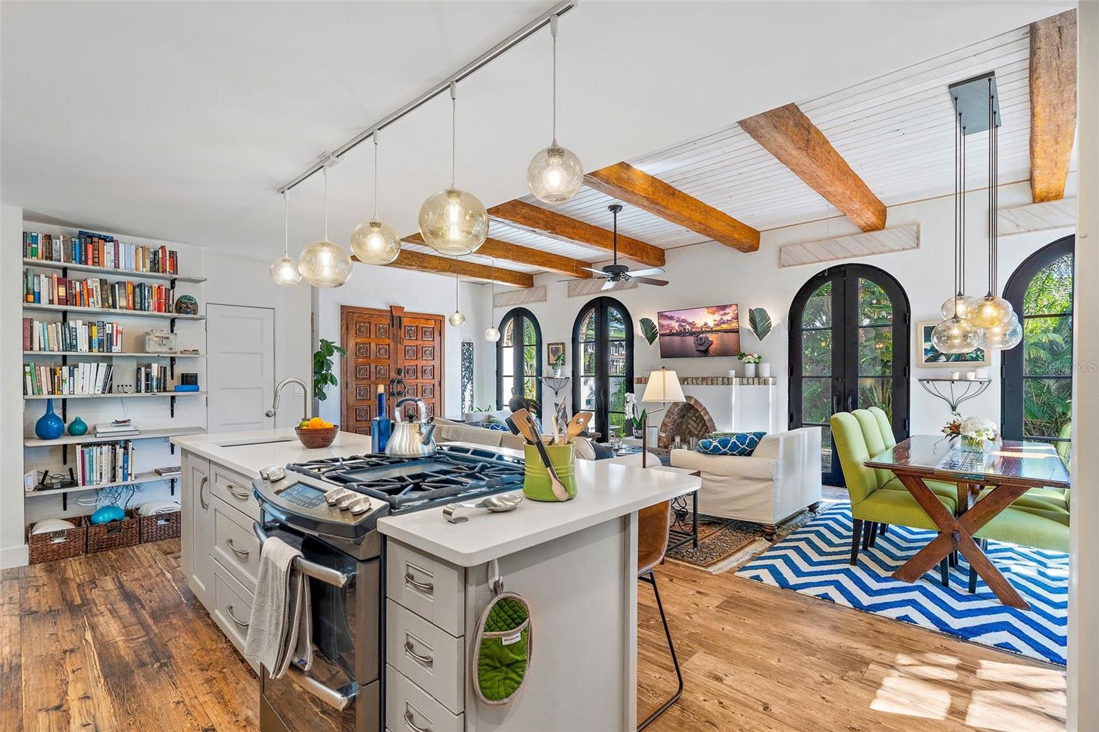 HANNAS SUB LOTS 29 & 30 LESS 3 FT FOR ALLEY - Residential