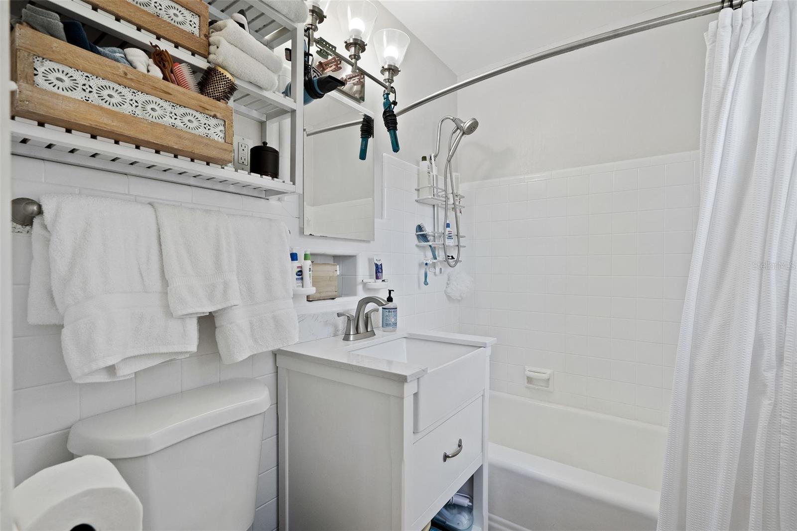 HANNAS SUB LOTS 29 & 30 LESS 3 FT FOR ALLEY - Residential