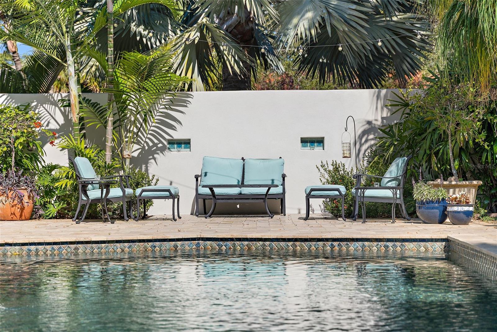 HANNAS SUB LOTS 29 & 30 LESS 3 FT FOR ALLEY - Residential