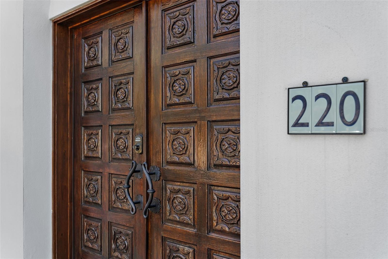 HANNAS SUB LOTS 29 & 30 LESS 3 FT FOR ALLEY - Residential