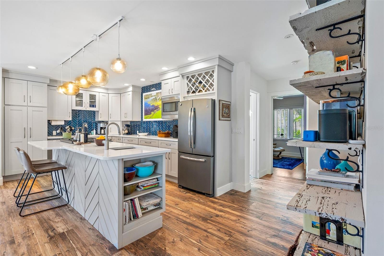 HANNAS SUB LOTS 29 & 30 LESS 3 FT FOR ALLEY - Residential