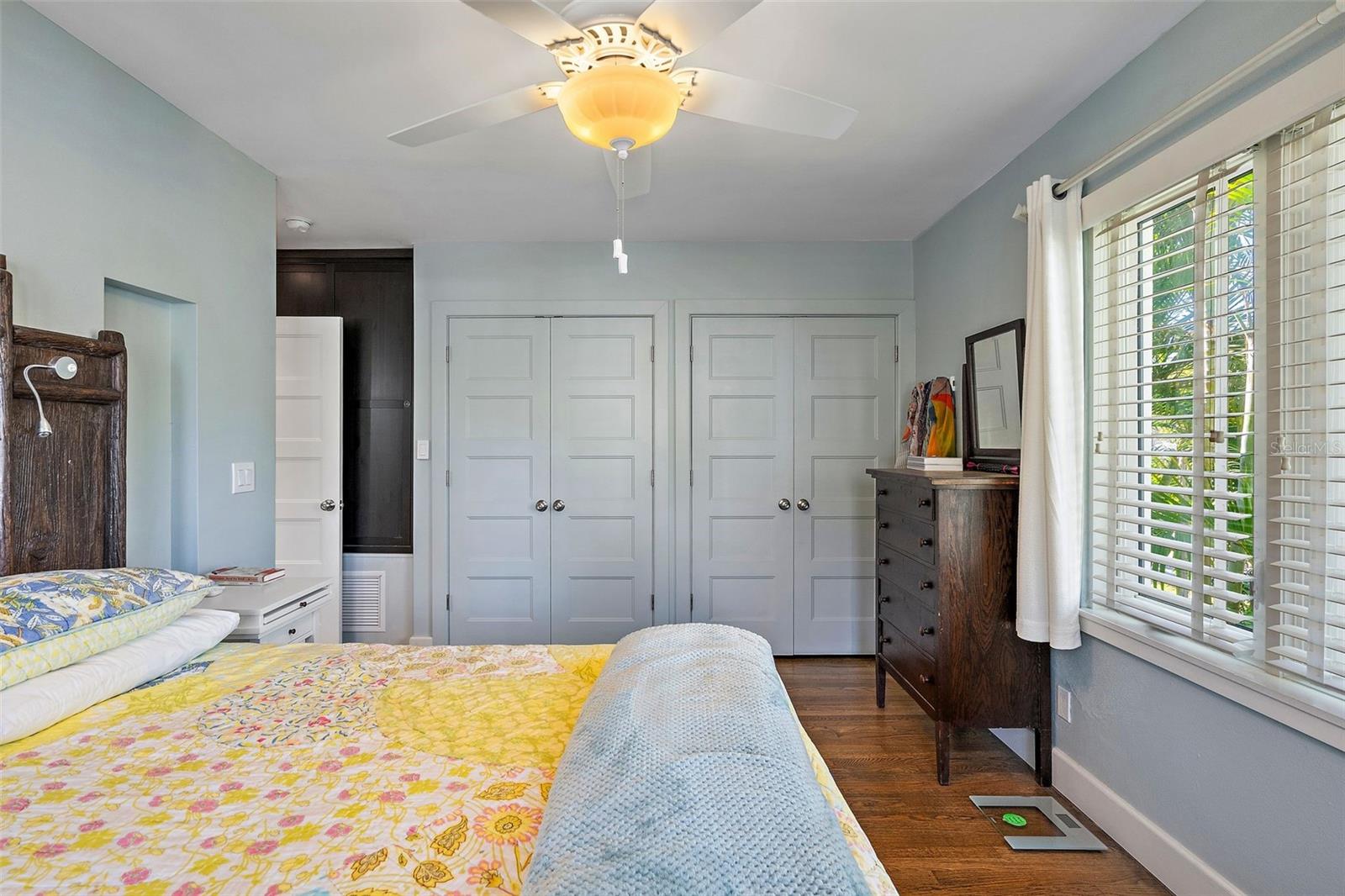 HANNAS SUB LOTS 29 & 30 LESS 3 FT FOR ALLEY - Residential