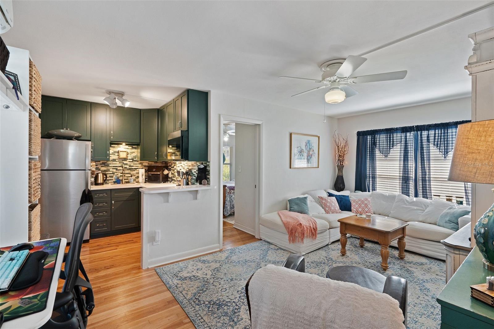 HANNAS SUB LOTS 29 & 30 LESS 3 FT FOR ALLEY - Residential