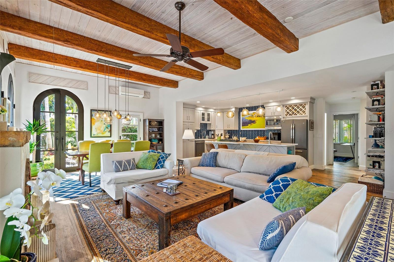 HANNAS SUB LOTS 29 & 30 LESS 3 FT FOR ALLEY - Residential