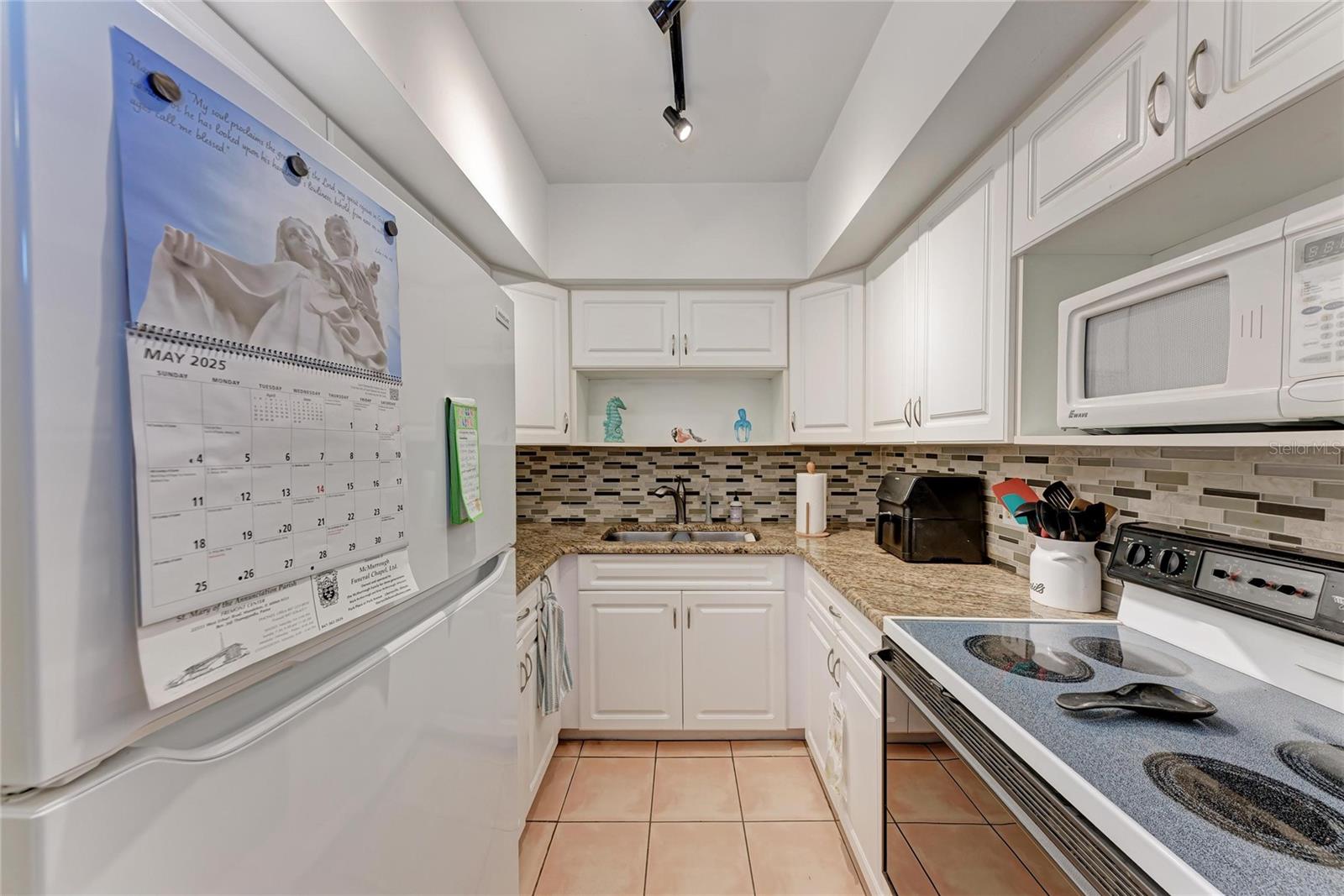 SYLVETTE CONDO - Residential