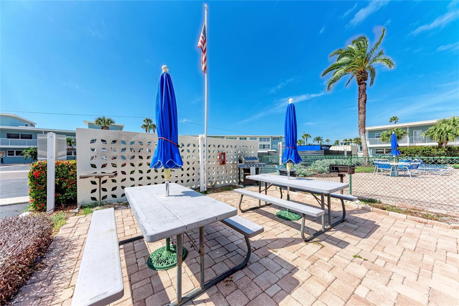 SYLVETTE CONDO - Residential