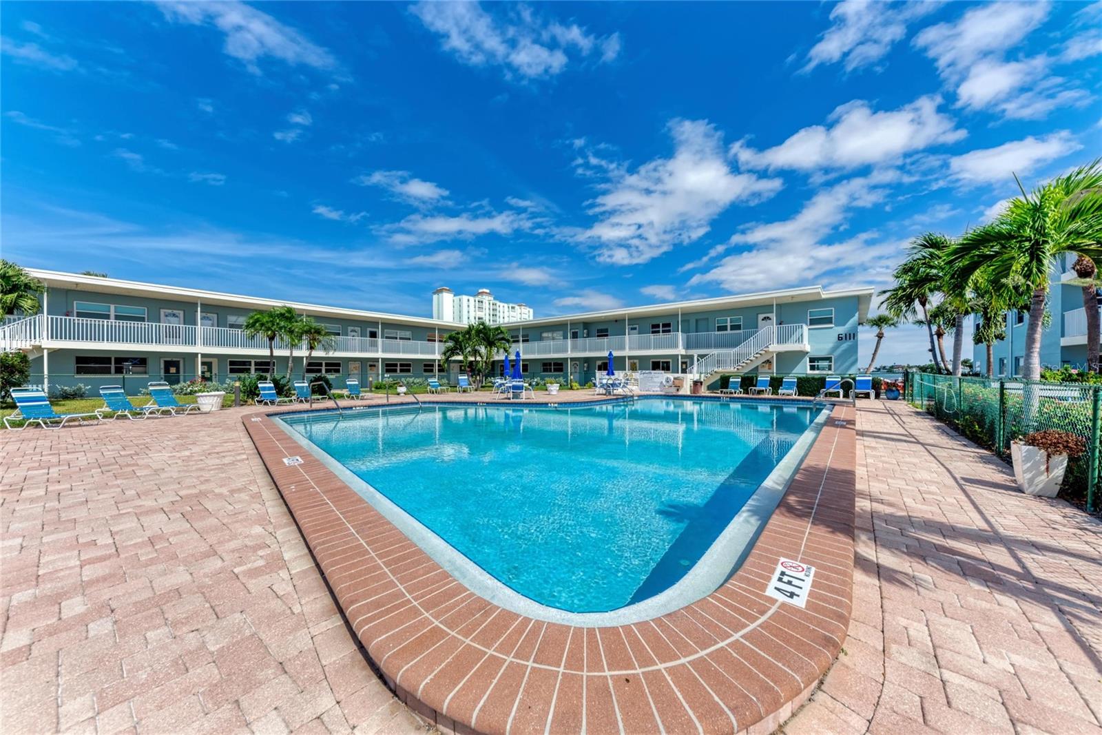 SYLVETTE CONDO - Residential