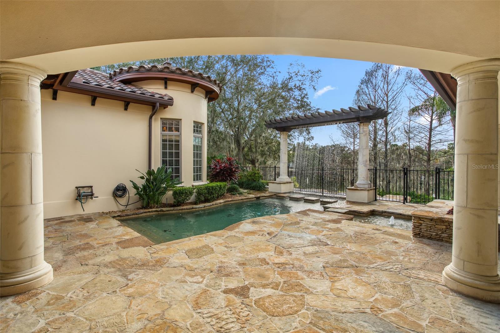 ISLEWORTH - Residential