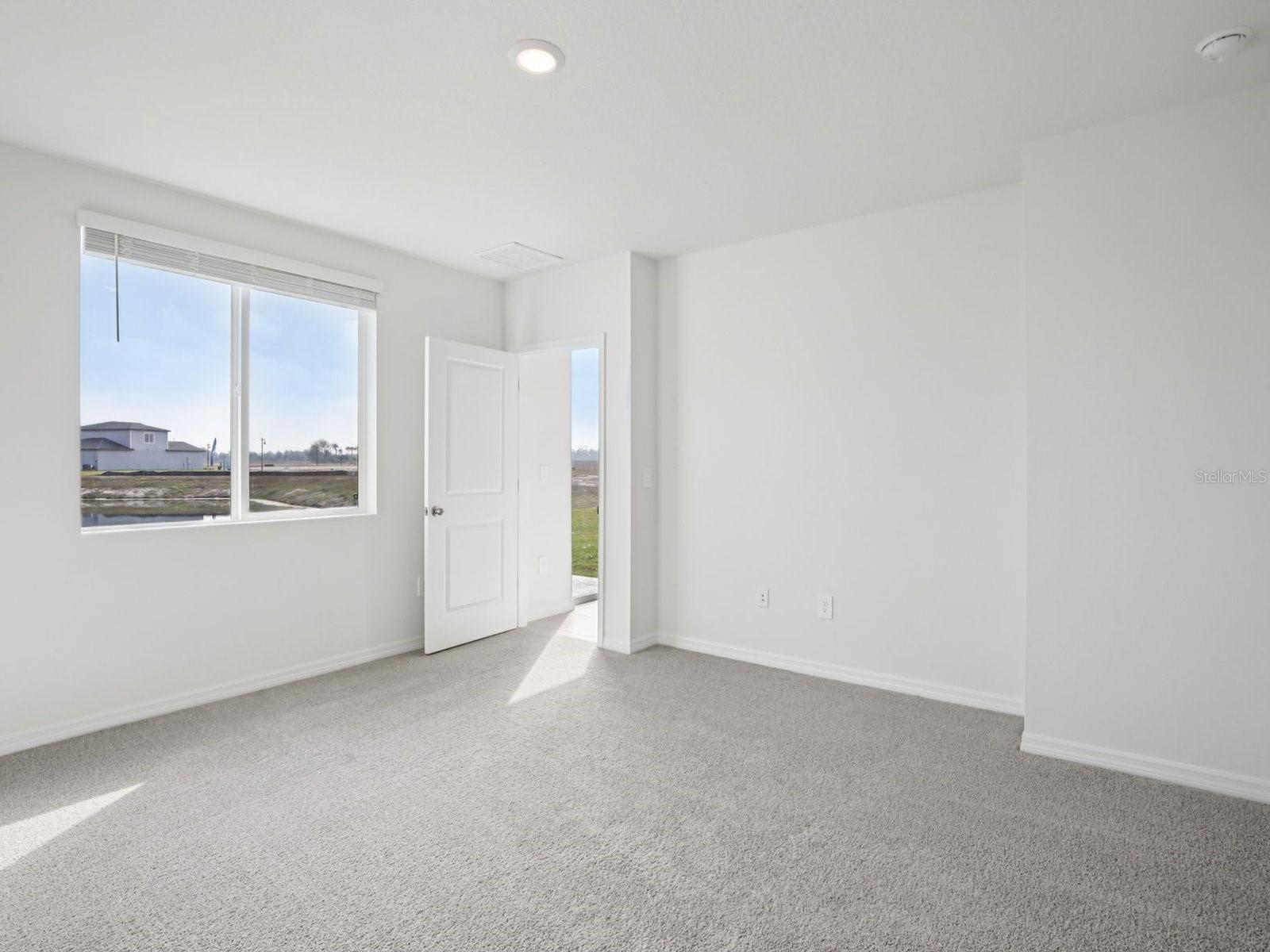 OAKFIELD TRAILS - Residential