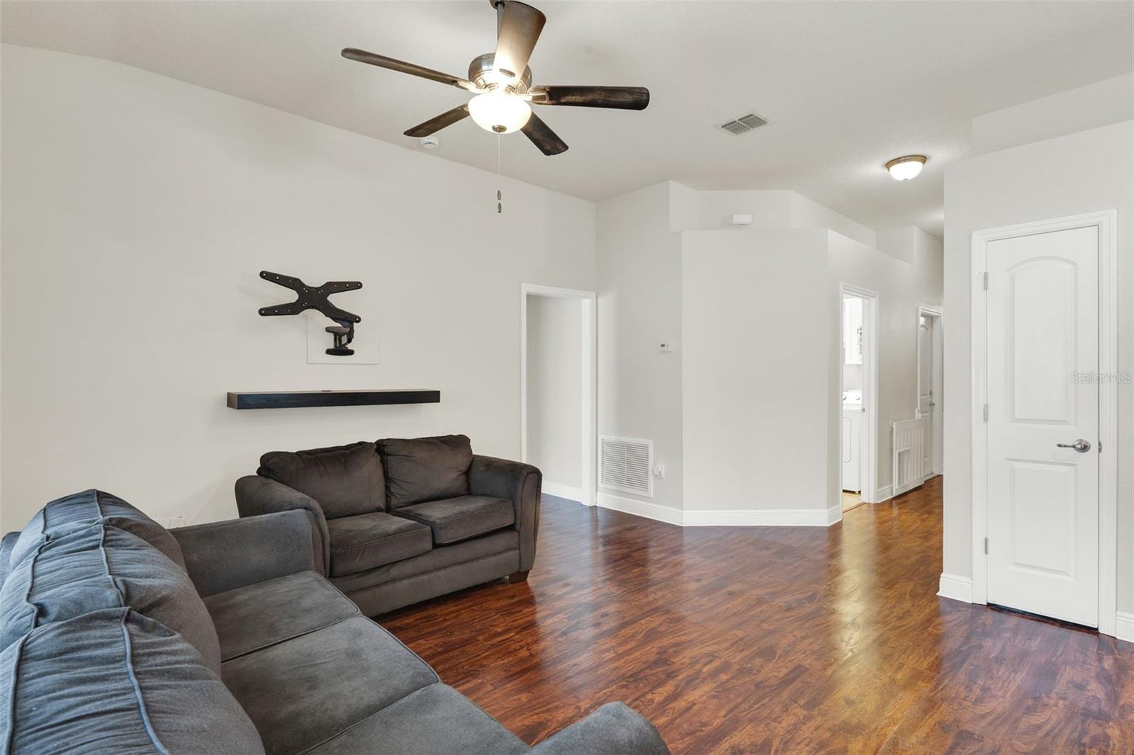 4229 BARNSLEY LANE
