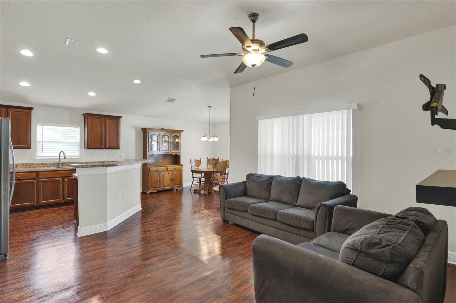 4229 BARNSLEY LANE