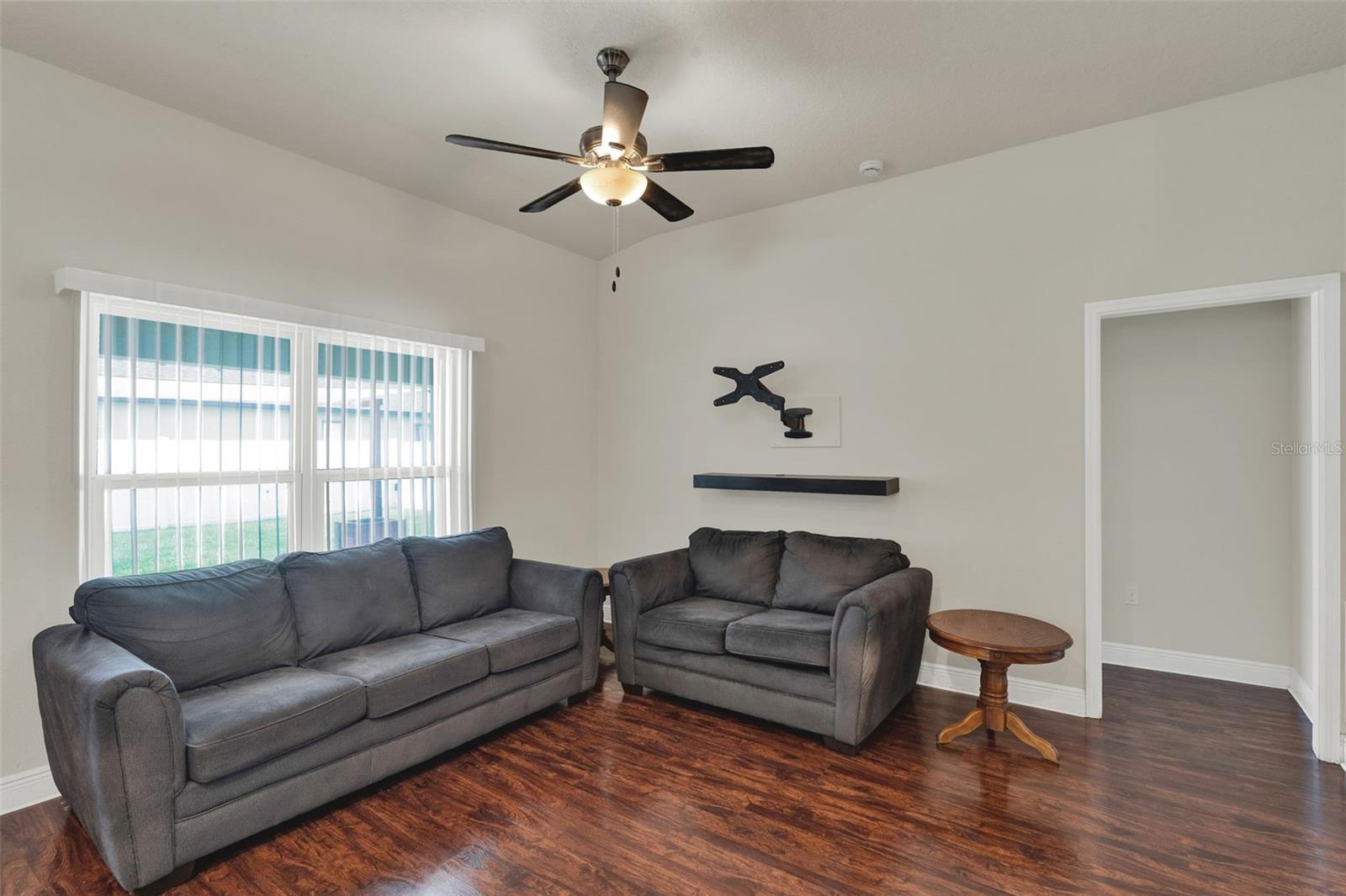 4229 BARNSLEY LANE