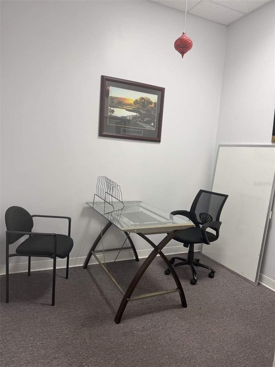 PEPPER MILL PLAZA REP - Commercial Lease